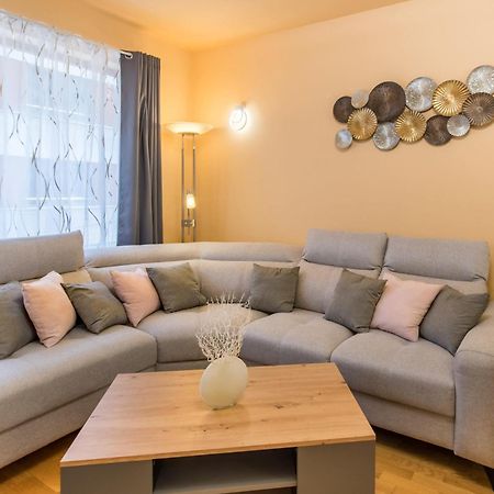 דירות בודפשט Very Central - Large - Balcony - Comfy מראה חיצוני תמונה