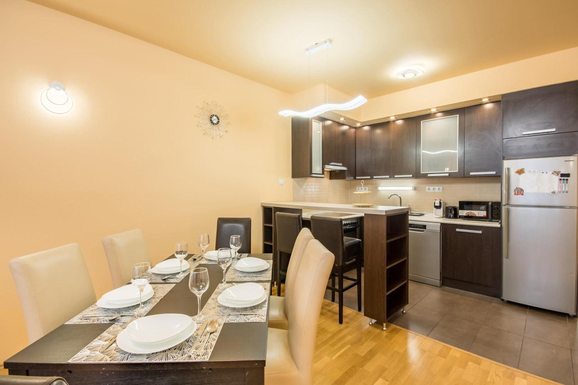 דירות בודפשט Very Central - Large - Balcony - Comfy מראה חיצוני תמונה